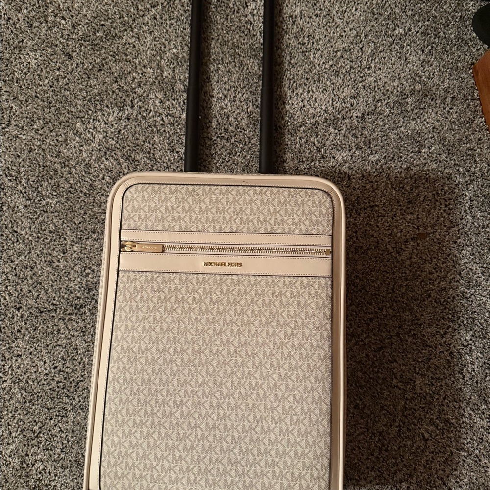 Michael Kors Cream Multi Trolley and duffle bag - Picture 8 of 14